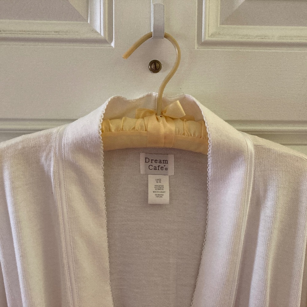Dream Cafe Pure White 100% Cotton Robe/Satin & Lace Trim/Size Large/NWOT! - Picture 3 of 3